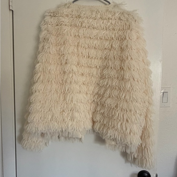 Amazon Cream Textured Women's Jacket - Picture 4 of 4
